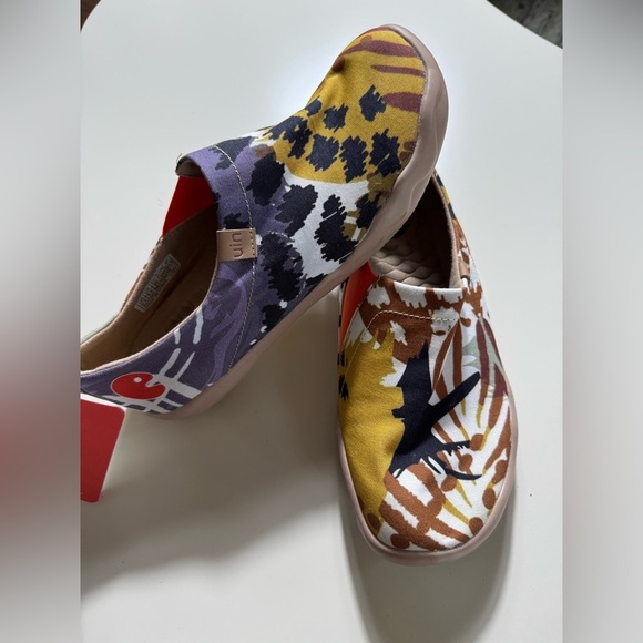 UIN Women’s Slip On Sneaker Casual Loafers Art Painted Walking Shoes - Picture 3 of 5